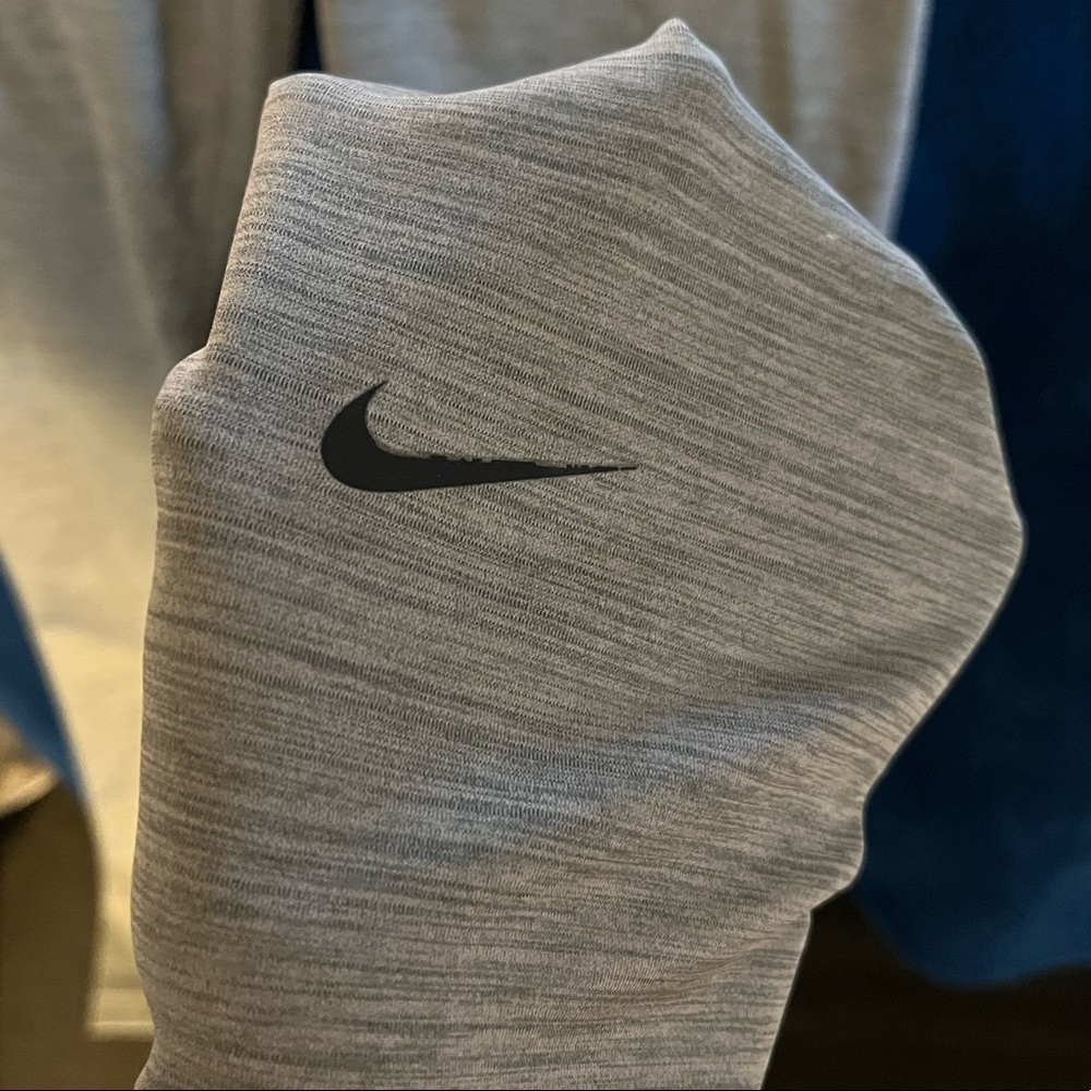 NWOT Grey Nike leggings